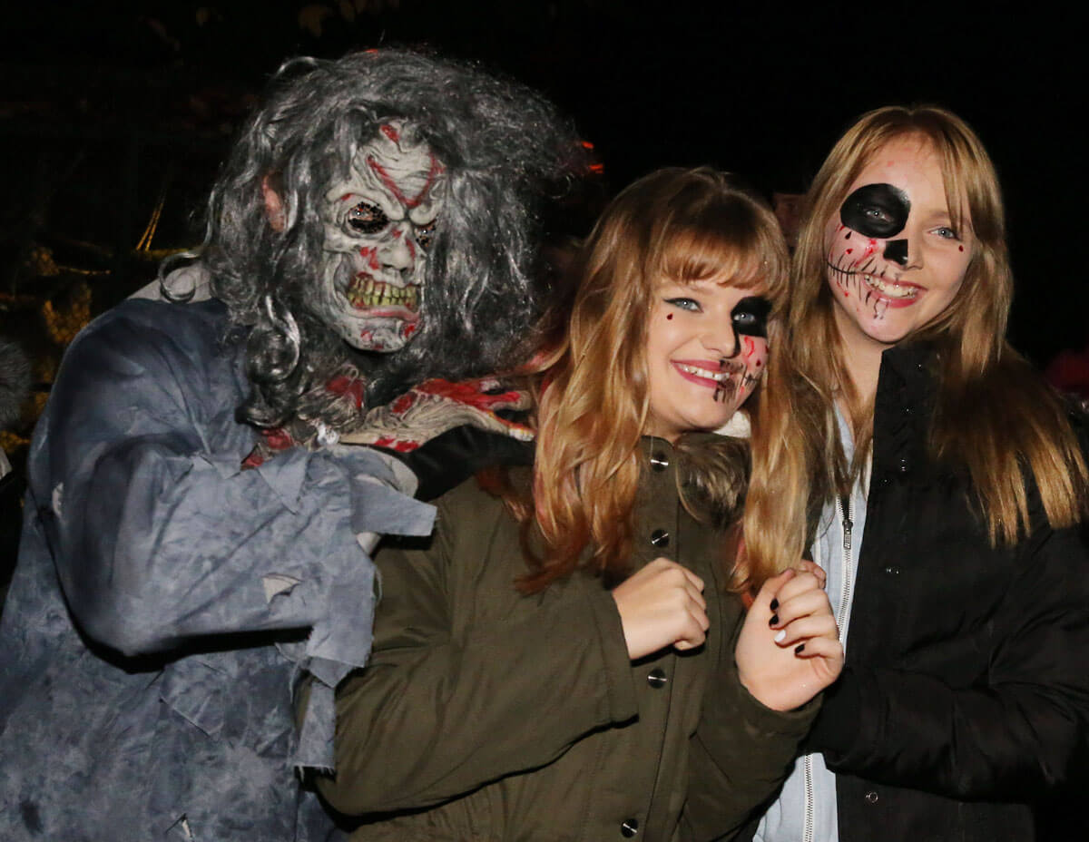 30.10.2016 Halloween im Bergzoo Halle, die größte Halloween-Party in Mitteldeutschland, mit fast 7000 Besucher der Tagesbesucherrekord in der Geschichte des Zoos (c) Steffen Schellhorn